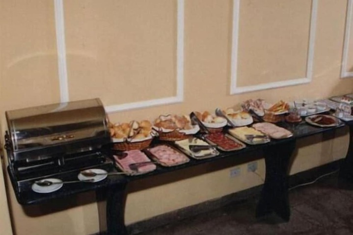 Dining 20 of 30