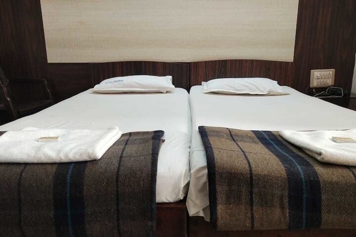 Room 5 of 19