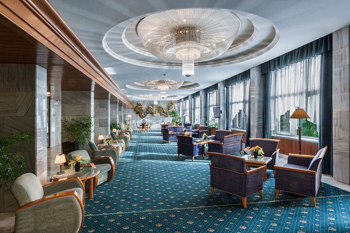 Hotel Lobby