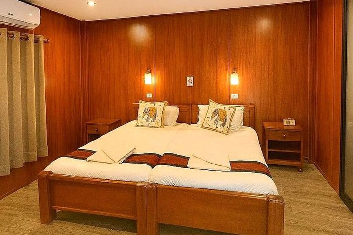 Room 2 of 51