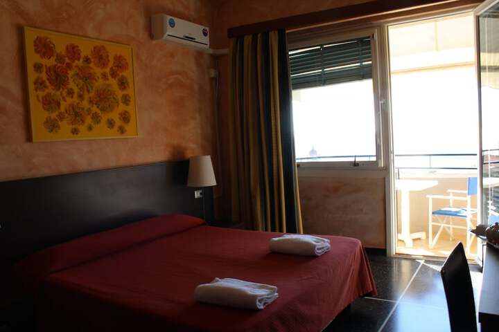 Room 12 of 54