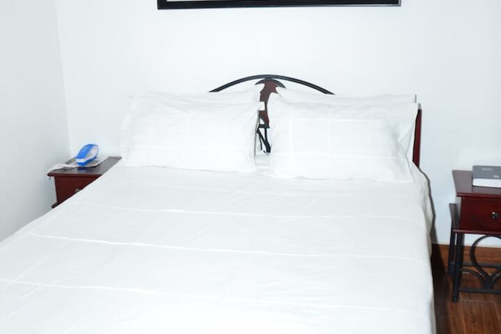 Room 6 of 35