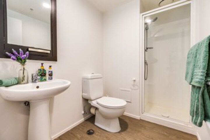 Room 3 of 21