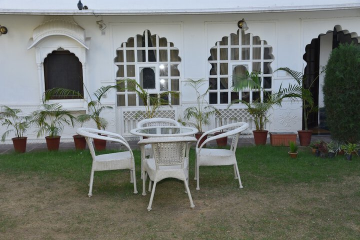 Hotel Exterior 44 of 47