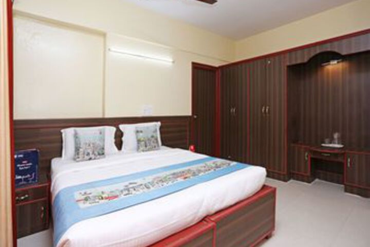 Room 6 of 27