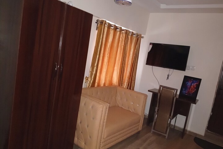 Room 14 of 41
