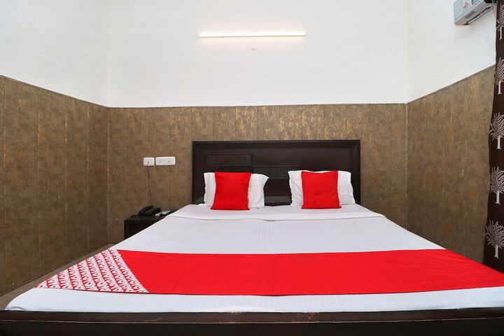 Room 18 of 23