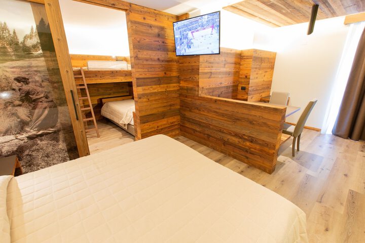 Room 9 of 46