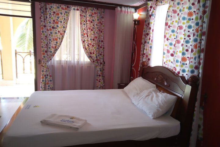 Room 18 of 35