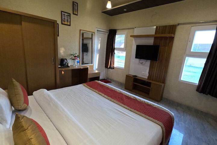 Room 9 of 125