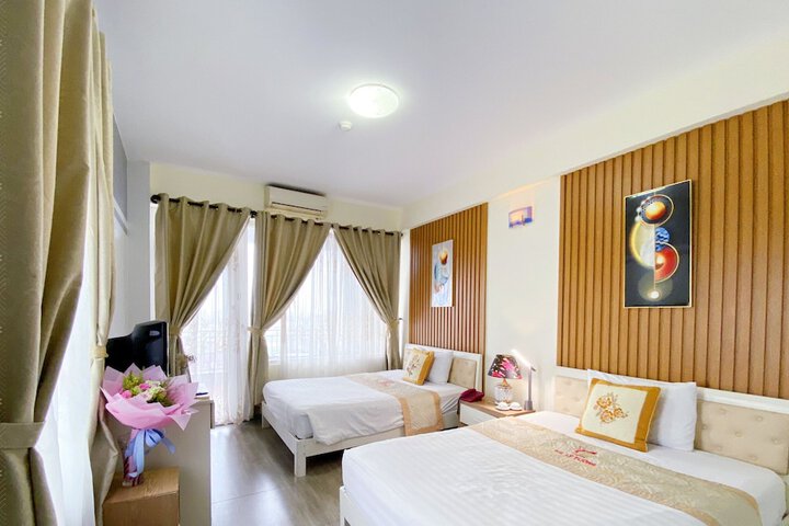 Room 8 of 22