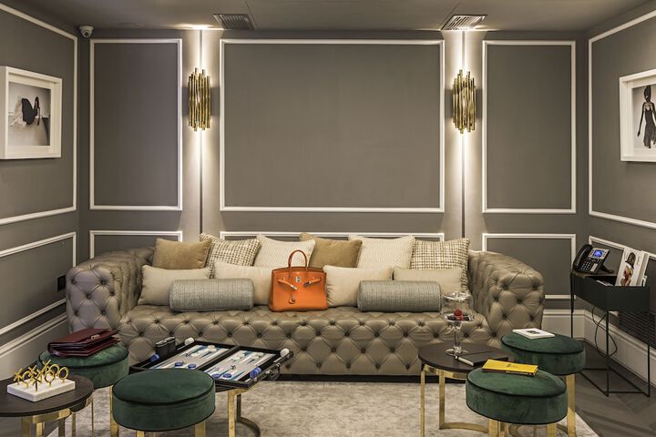 Room 48 of 61
