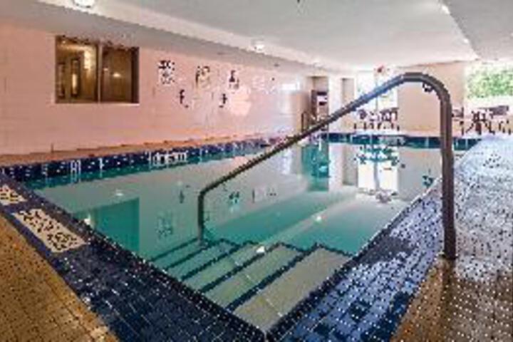 Photo of Best Western Plus Bowmanville Pool