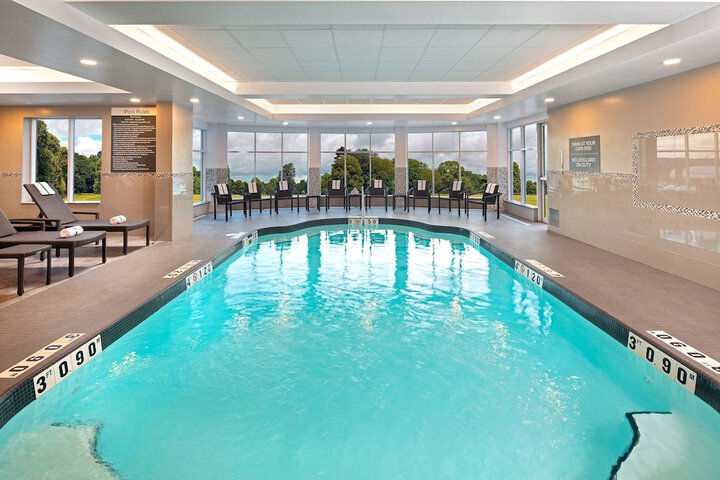 Hotel with Pool