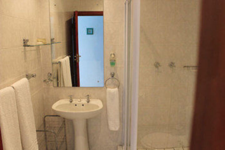 Room 6 of 21