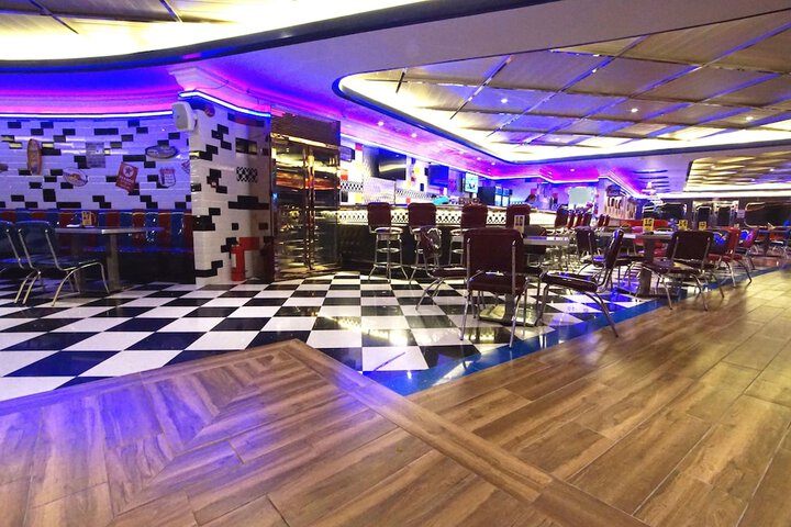 Dining 52 of 62