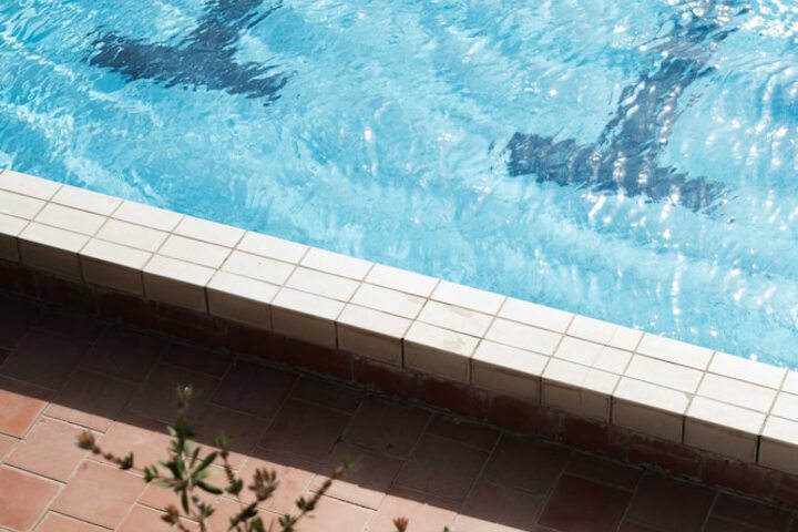 Pool 47 of 185