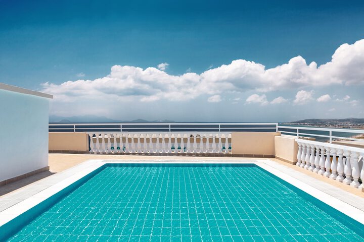 Pools & Facilities