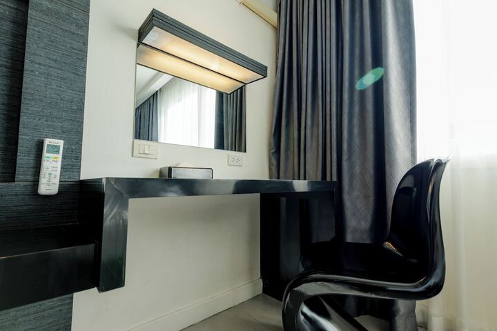 Room 48 of 77