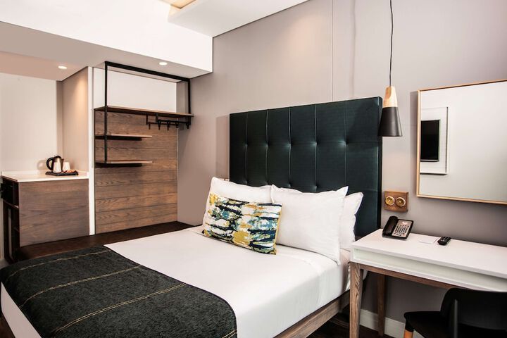 Room 9 of 24