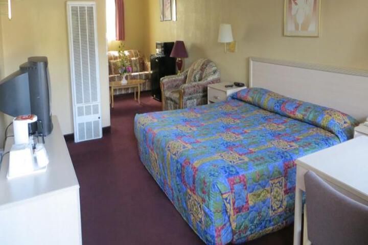 Premium Double Room (1 of 8)
