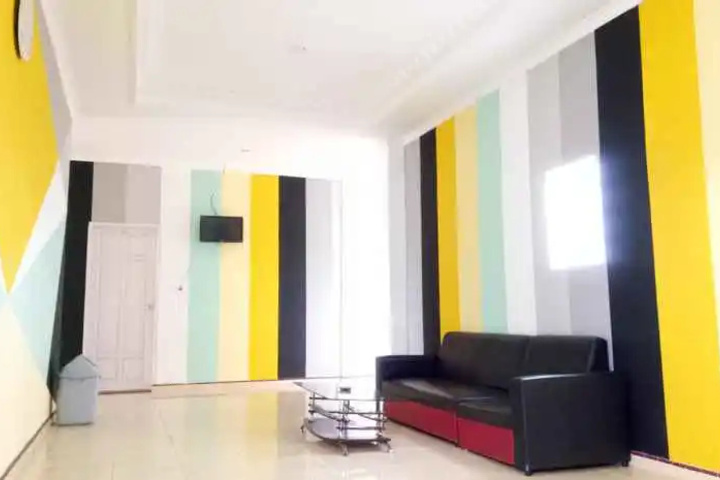 Room 7 of 10