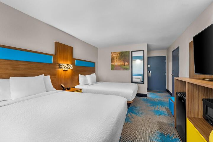 Room 33 of 45