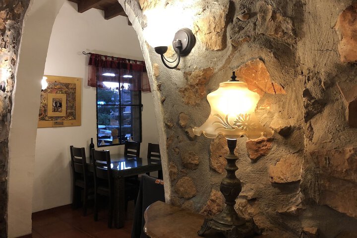 Dining 33 of 75