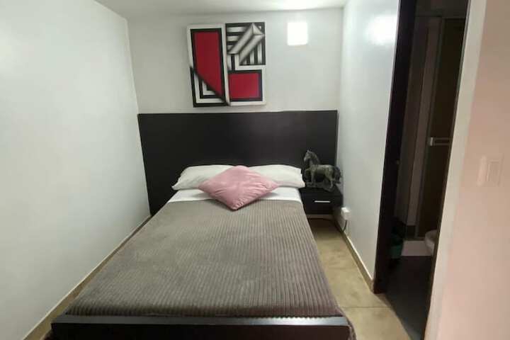 Room 28 of 47
