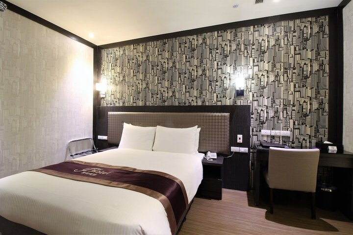 Room 29 of 64