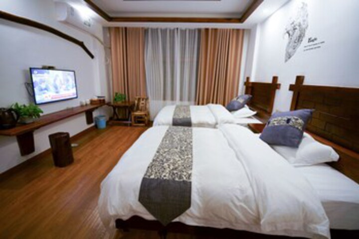 Room 28 of 44