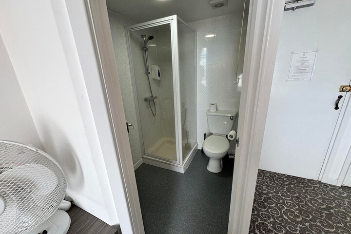 Room 84 of 125