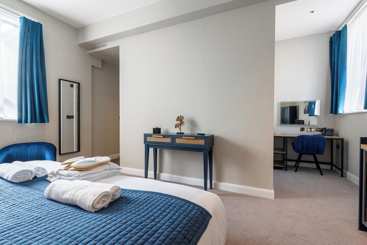Room 20 of 37