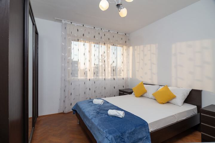 Room 4 of 19
