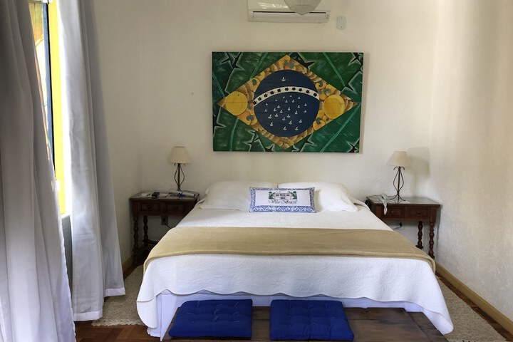 Room 8 of 89