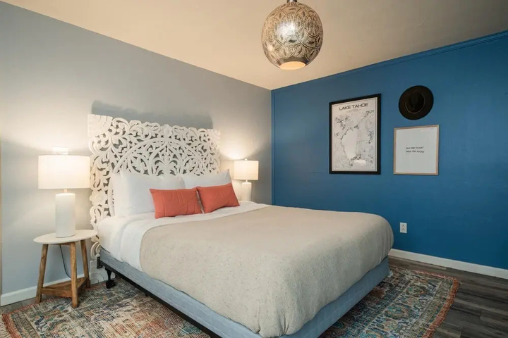 Room 2 of 18