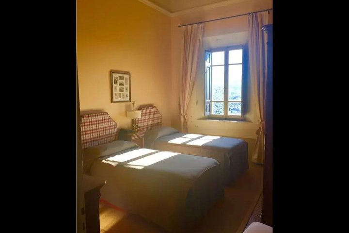 Room 3 of 15