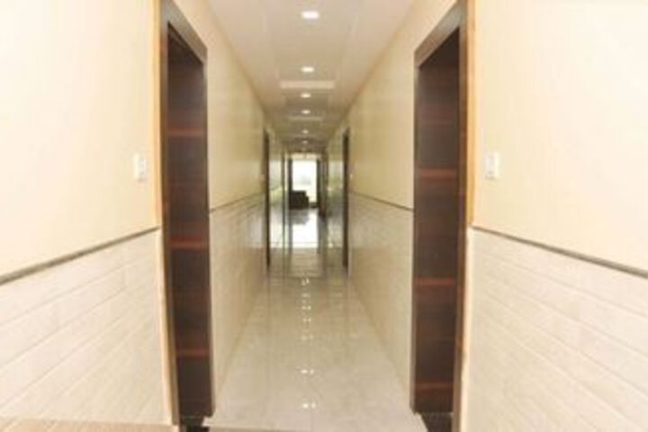 Ballroom/Hall 17 of 22