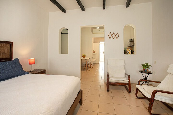 Room 6 of 65