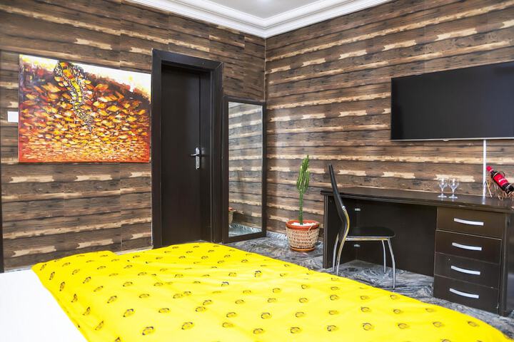 Room 6 of 21