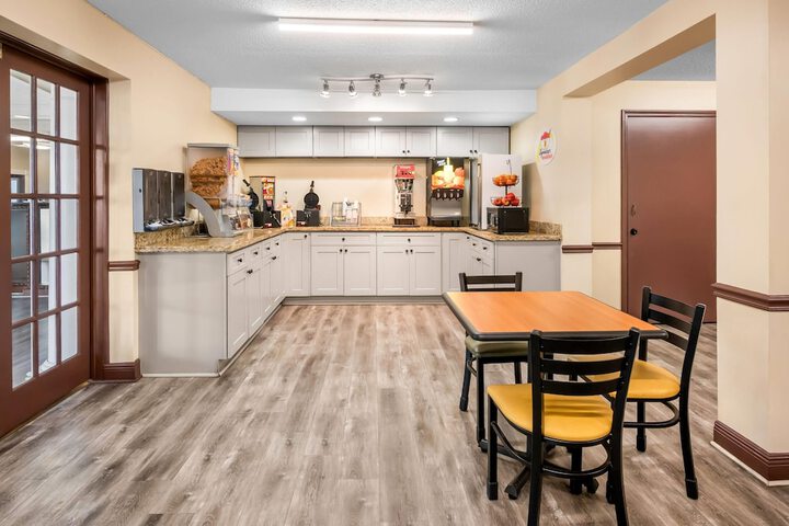 Breakfast area