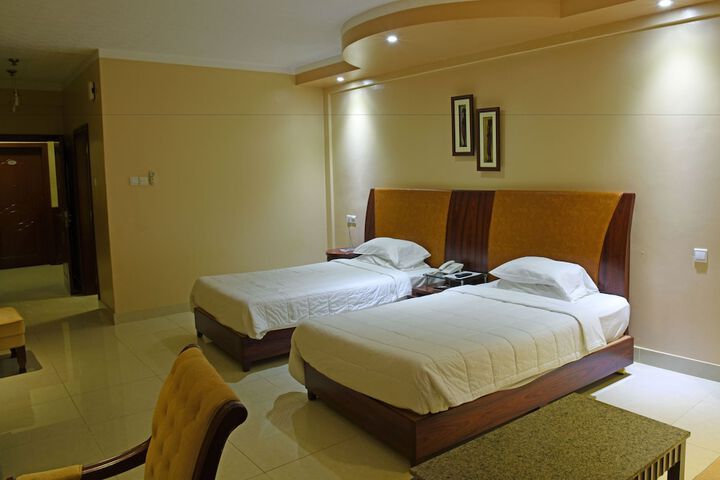 Room 25 of 53