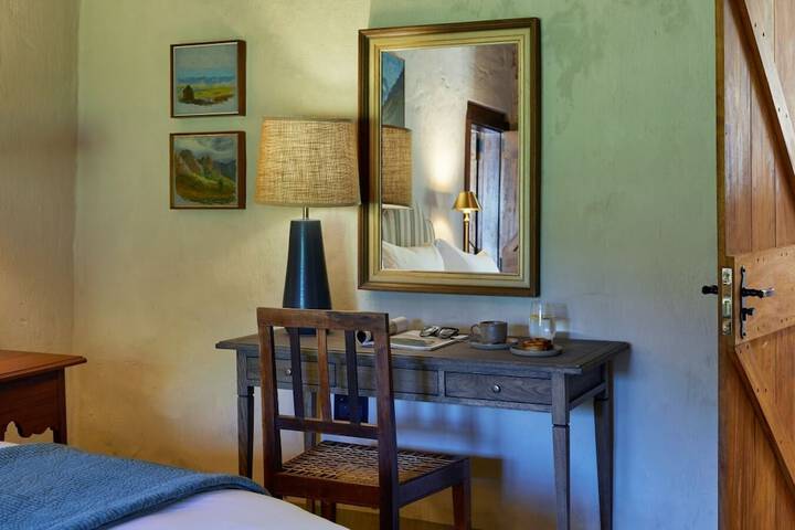 Room 19 of 77