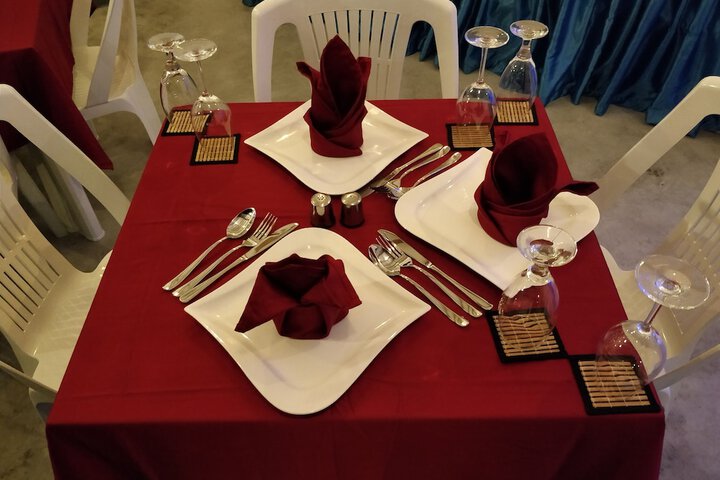 Dining 19 of 35