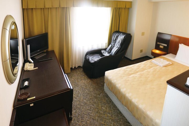 Room 19 of 103