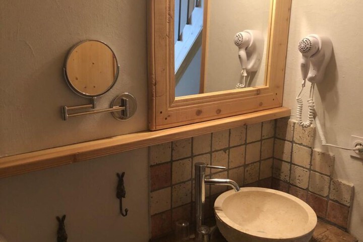 Room 26 of 57