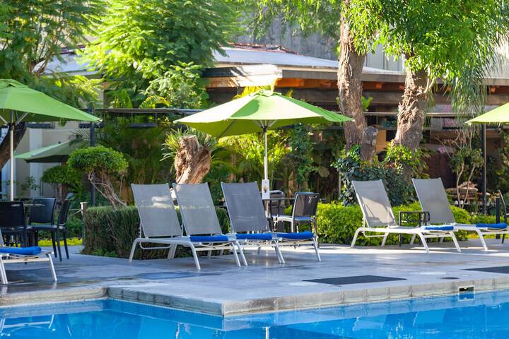 Pool Hotel