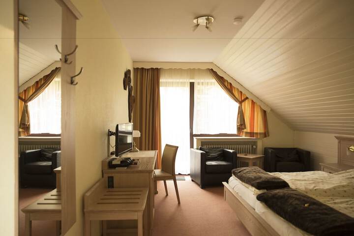Room 7 of 53