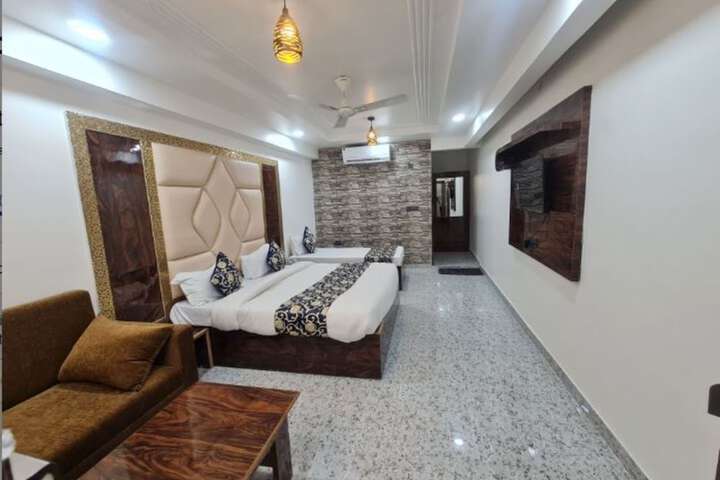 Hotel Vrindavan Palace