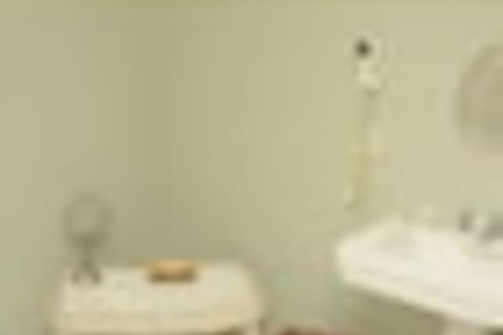 Room 158 of 252